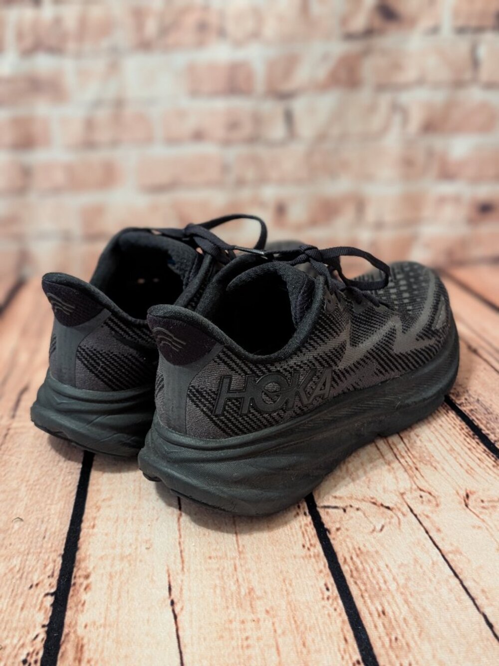 Hoka One One Clifton 9 Black Athletic Running Shoes Size 8.5 - Picture 8 of 14